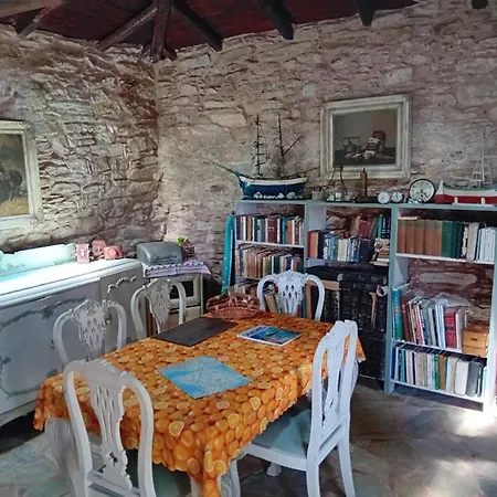 Traditional Stone House In Pelion * Rodias